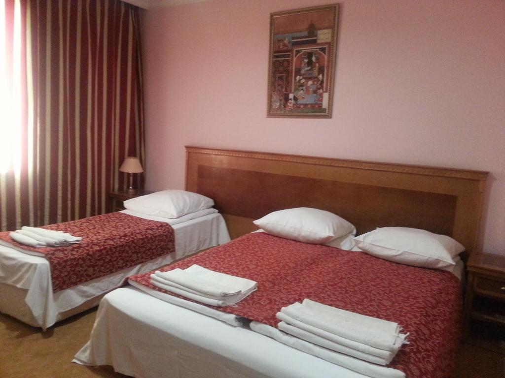 Karvansaray Hotel Γκαντζά Δωμάτιο φωτογραφία